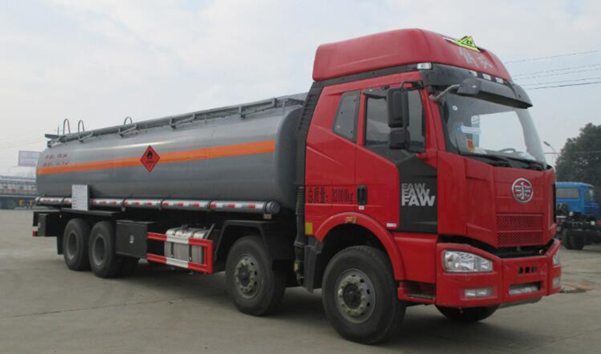 DLQ5320GYYCL5型鋁合金運(yùn)油車(chē)